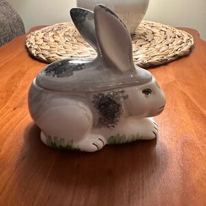 Anne Hathaway Present Tense Bunny Trinket Box Hand Painted Bee Inside
